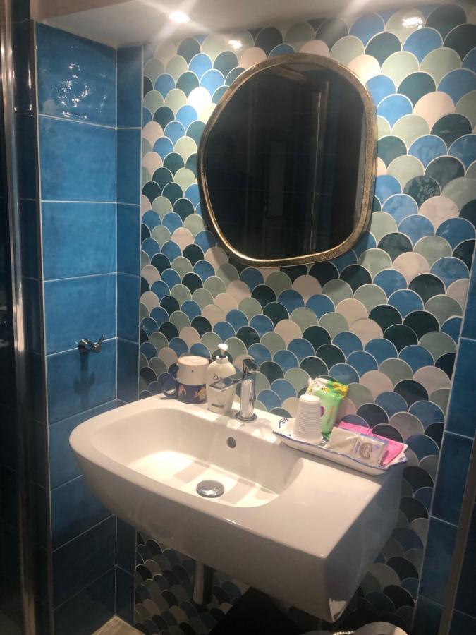 Pangsapuri 54 m² dengan 1 bilik tidur dan 1 bilik mandi peribadi di Vomero Naples Luaran gambar
