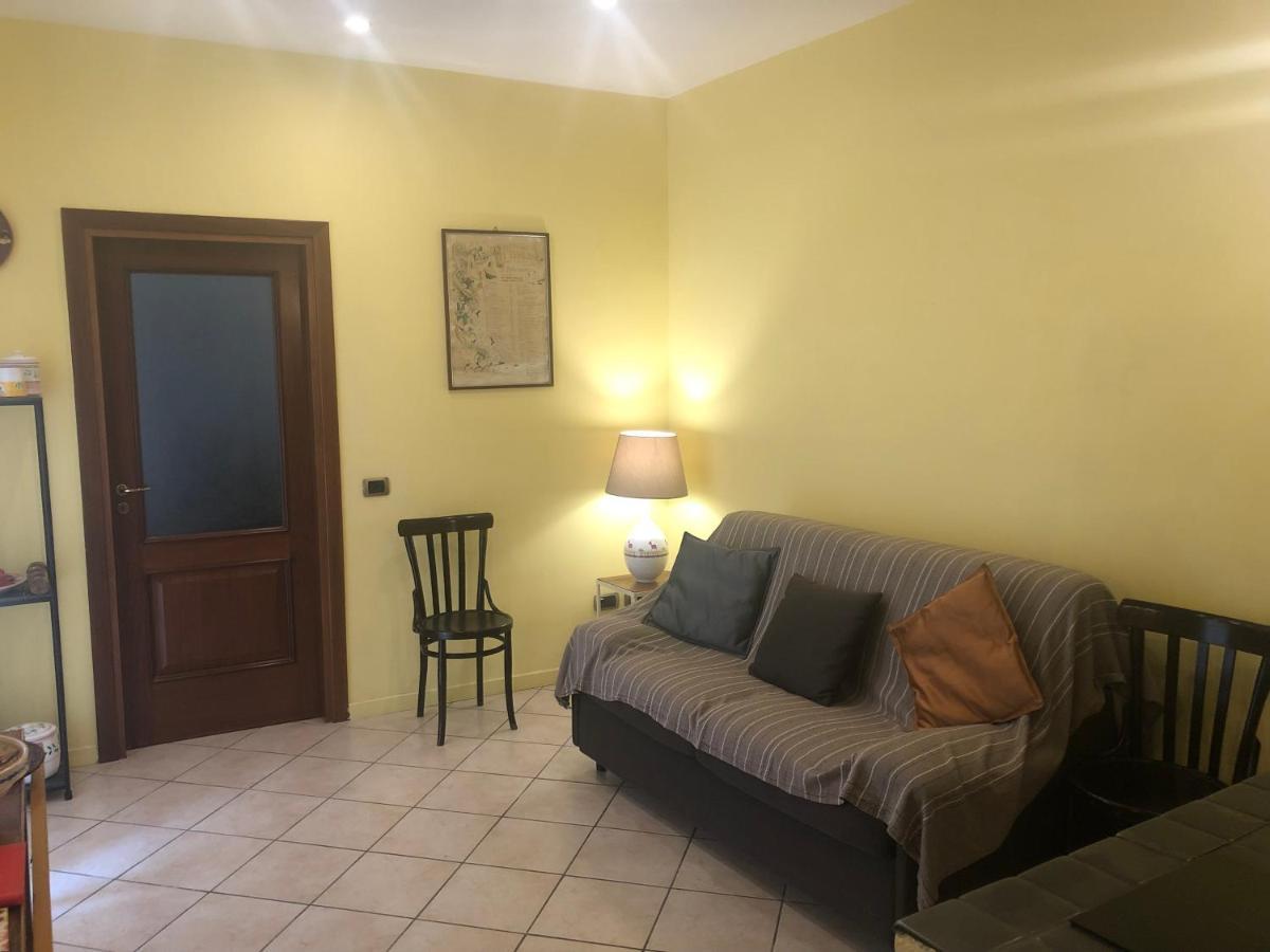 Pangsapuri 54 m² dengan 1 bilik tidur dan 1 bilik mandi peribadi di Vomero Naples Luaran gambar